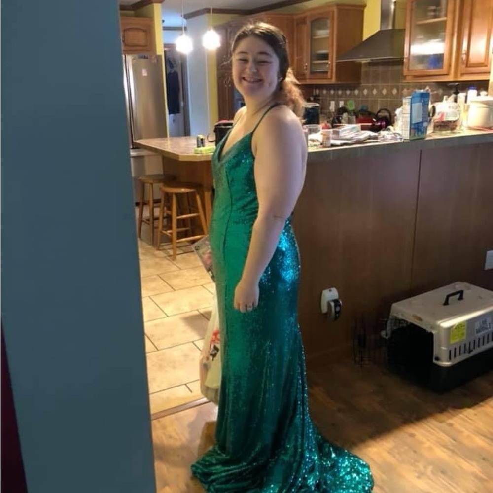 Elegant Green Sequin Gown